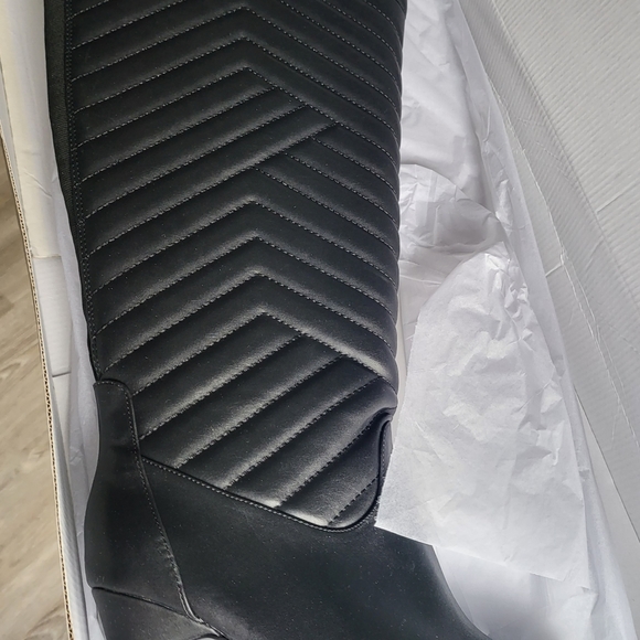 Torrid Quilted Leather Knee Boots sz 12 / Statement Boots / Heels - Picture 4 of 5